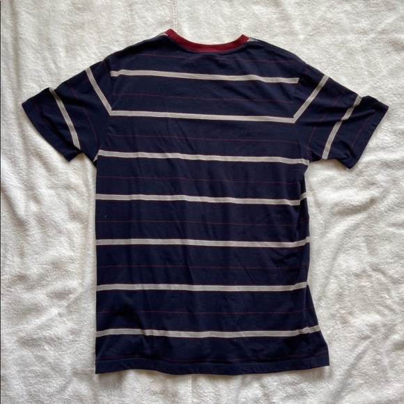 🎀Zumiez Various Artists Navy Blue Striped Shirt🎀 - Picture 2 of 4
